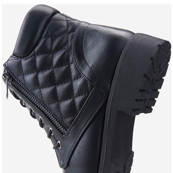 Black Quilted Ankle Boots Winter Low Heel Bootie - Picture 6 of 8